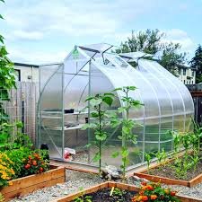 Polycarbonate greenhouse